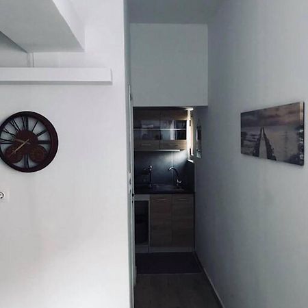 Urban Apartment Heraklion Bagian luar foto