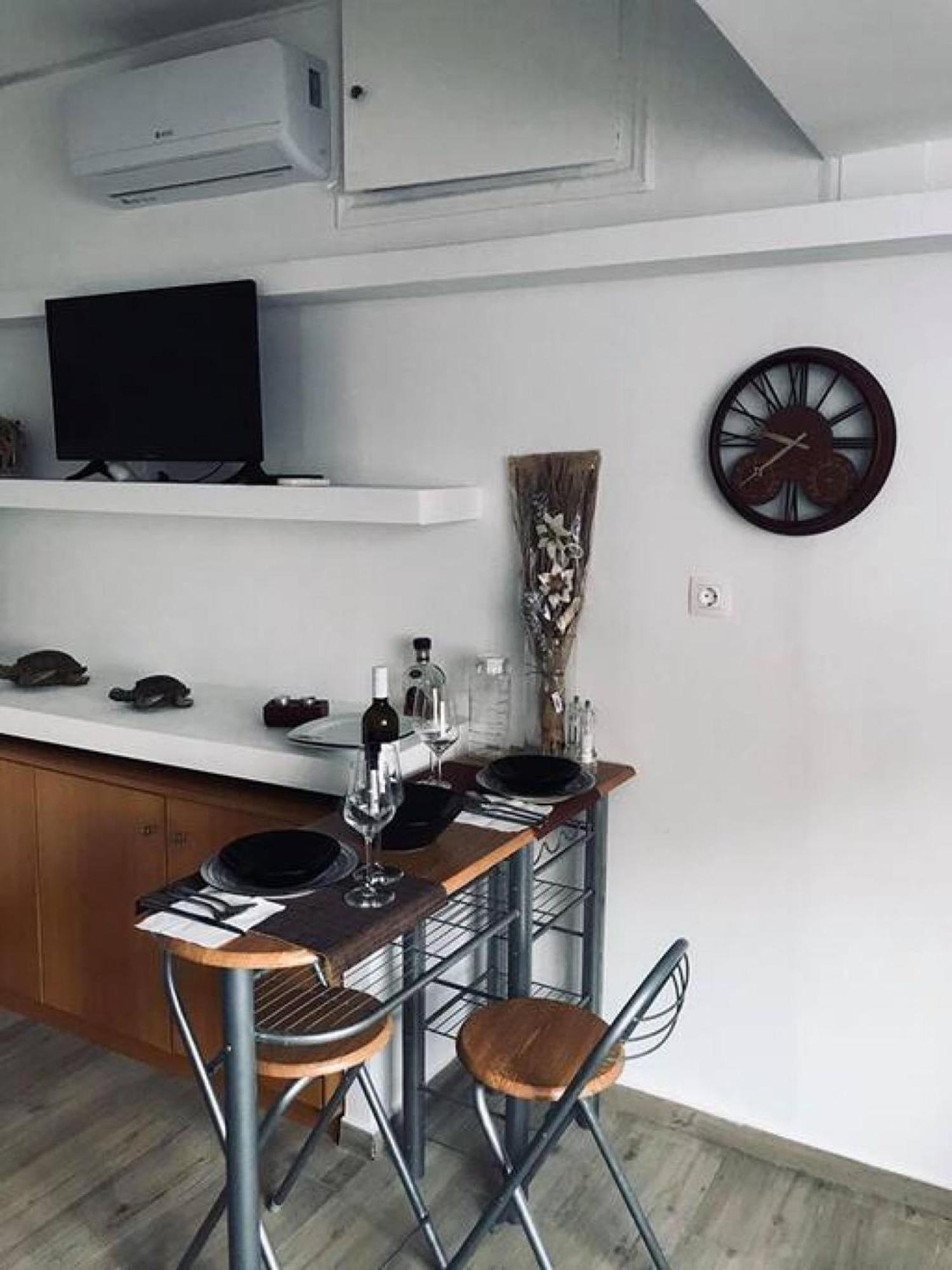 Urban Apartment Heraklion Bagian luar foto